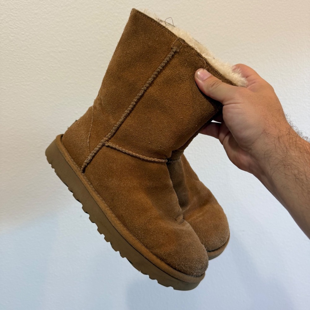 UGG Classic Short Back Zip Chestnut Suede Sheepskin Boots 1091634 Womens 6
